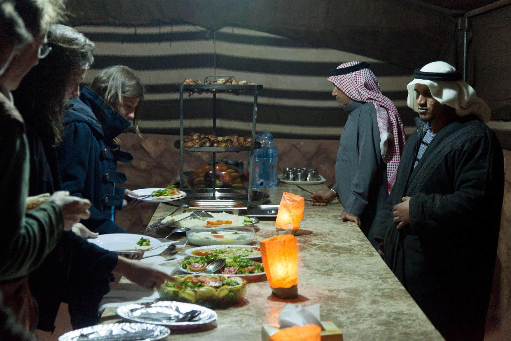 Wadi Rum Caravan Camp Exterior foto